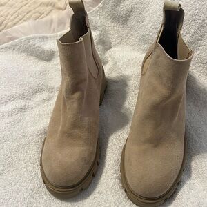 NIB. STEVE MADDEN Women’s Moira Bootie